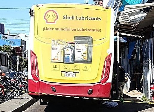 Sexagenaria muere atropellada por un bus en zona del Mercado 4