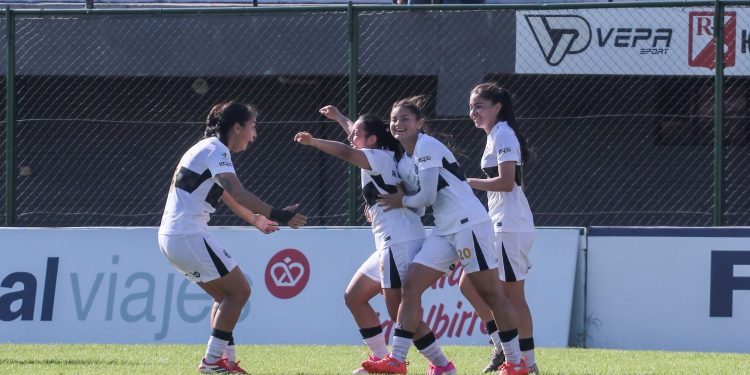 Olimpia goleó al 2 de Mayo en el inicio del capítulo trece