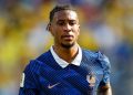 «Sentamos a Olise en la mesa de Platini y Zidane…y no está ni en la cocina»