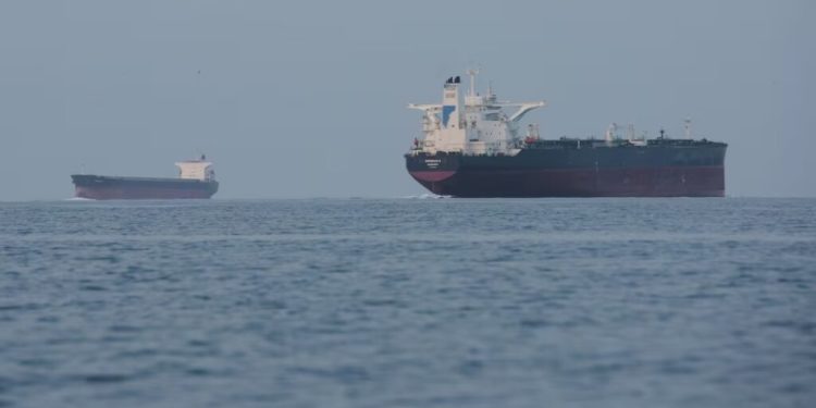 Irán dice que atacó a «una segunda embarcación infractora» en Ormuz