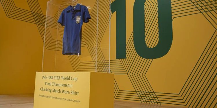 La camiseta que Pelé usó en la final del Mundial de 1958 alcanzó los 4,9 millones de dólares en una subasta