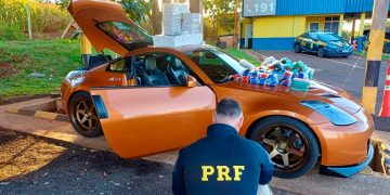 Paraguayo abandonó vehículo cargado con iPhones y medicamentos en Brasil