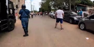 Policía interviene tras pelea entre hinchas en partido de la Liga Limpeña