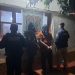 Persecución y tiroteo con una falsa ambulancia deja un abatido, un policía herido y dos detenidos en Ñeembucú