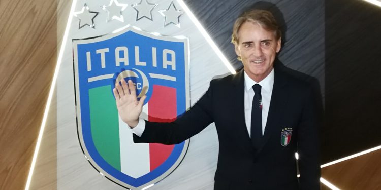 Italia cambia de rumbo tras la crisis: Mancini y Ranieri liderarán el nuevo proyecto