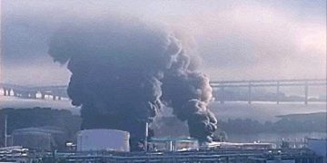 Ucrania golpeó una planta petrolera y una base naval en cercanías de San Petersburgo