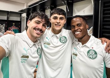 Dos golazos paraguayos en la goleada del puntero Palmeiras
