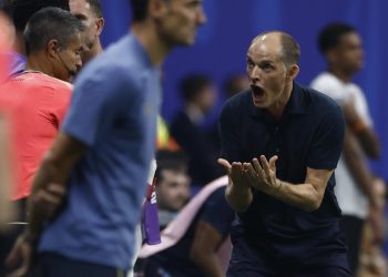 Todos contra Tuchel: «Si tu táctica es dejar a todo el mundo sentado contra el mejor jugador del mundo…»