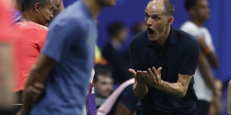 Todos contra Tuchel: «Si tu táctica es dejar a todo el mundo sentado contra el mejor jugador del mundo…»