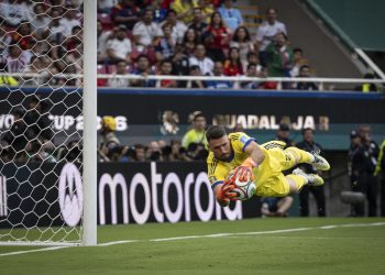 El arquero español Unai Simón fija récord del Mundial: 519 minutos con arco imbatido