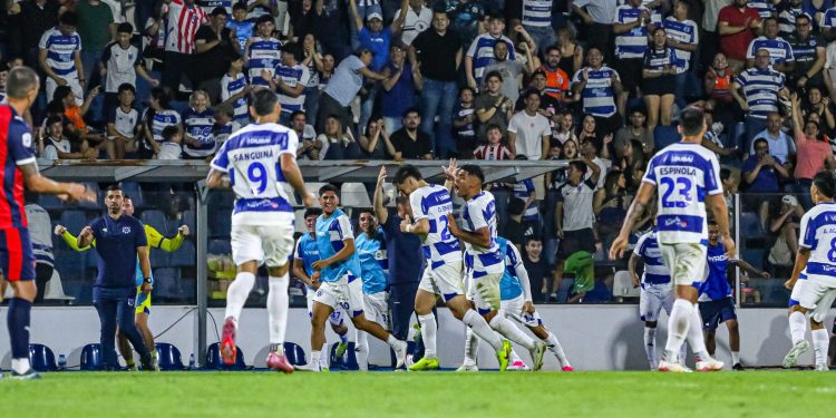 2 de Mayo derrota y le propina otro golpe a Cerro Porteño