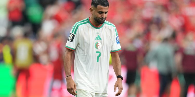 Riyad Mahrez se retira de la selección nacional de Argelia tras la eliminación en el Mundial