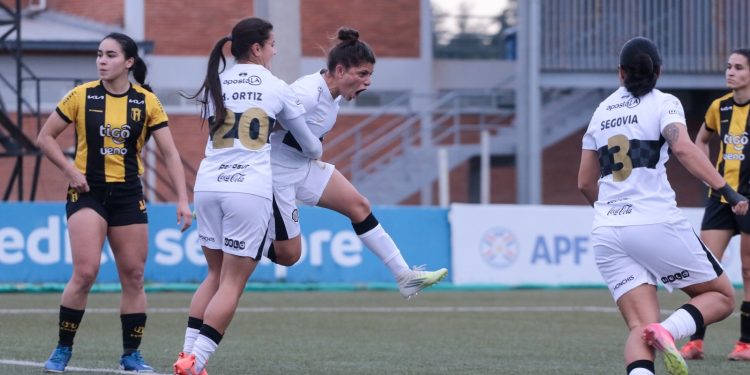 Olimpia liquidó en quince minutos a Guarani y sumó un nuevo triunfo