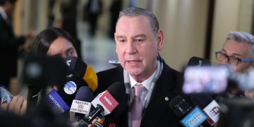 Zacarías Irún desmiente acuerdo político para cargo de contralor y anuncia audiencias con filtros estrictos