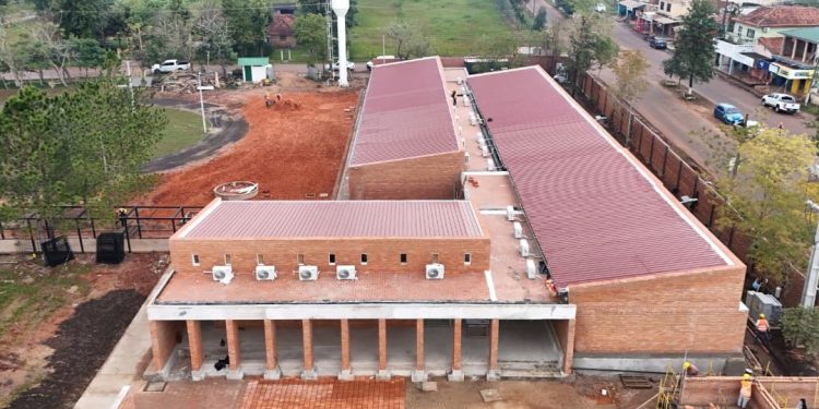 Colegio Técnico de Paso Yobái registra 93% de avance