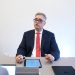 Santiago Peña designa al ingeniero Miguel Báez Reyes como nuevo presidente de la ANDE