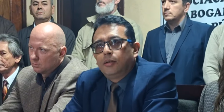 Repudio por amenazas de muerte a tres abogados en un proceso civil