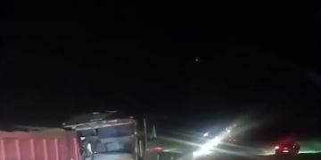 Un guarda de bus perdió la vida tras chocar contra un camión