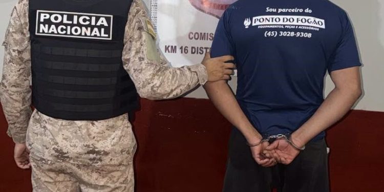 Detienen a un hombre con un fusil durante control policial en Yatytay