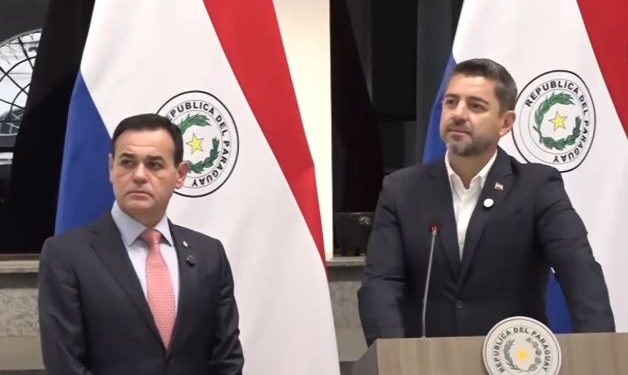 Gobierno paraguayo entrega nota de protesta al embajador brasileño y solicita restitución de archivos y trofeos de Guerra