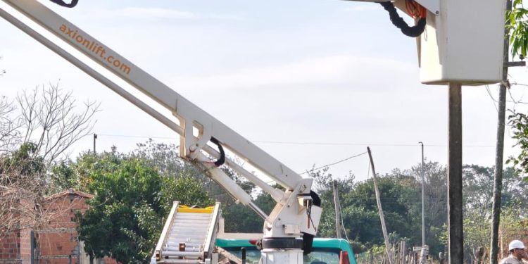 ANDE retira 180 conexiones irregulares en Paraguarí para reducir pérdidas y mejorar la calidad del servicio
