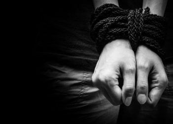 Migraciones aprueba un protocolo para detectar casos de trata en puestos de control