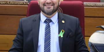 Diputado critica cambio en la ANDE y exige la renuncia del canciller