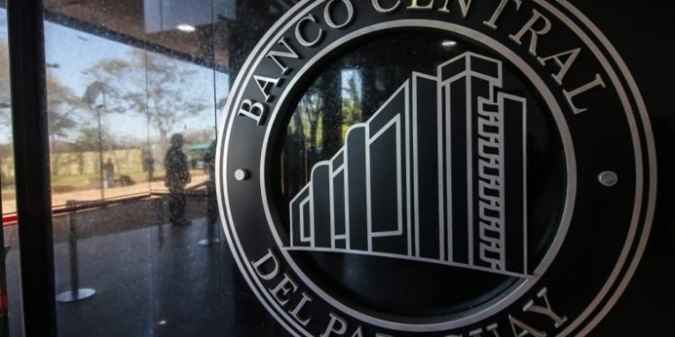 Agentes económicos estiman que la inflación seguirá estable y cerrará este año en 3,5%
