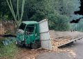 Intentó salvarse lanzándose de un camión sin frenos, pero murió en el lugar
