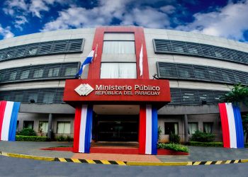 Acusan a dos personas por usar títulos falsos para cobrar bonificaciones en Petropar y tramitar matrícula en la Corte