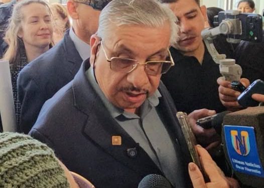Presidente del IPS recibe reclamos de pacientes oncológicos y promete mejoras en CDE