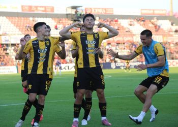 Guaraní vence a San Lorenzo y logra su primer triunfo en el Clausura