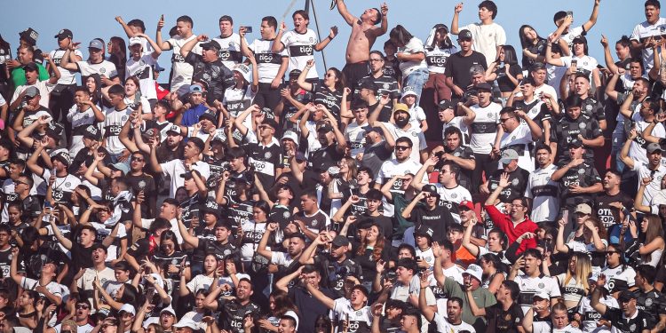 Arde el Bosque; bronca total tras otro golpe a Olimpia