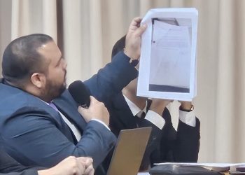 Juez eleva a juicio oral causa contra exujier por el caso de la «mafia de los pagarés»