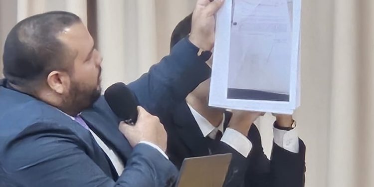 Juez eleva a juicio oral causa contra exujier por el caso de la «mafia de los pagarés»
