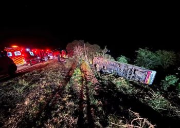 Imputan por homicidio culposo a choferes de bus paraguayo accidentado en Brasil