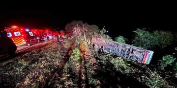 Imputan por homicidio culposo a choferes de bus paraguayo accidentado en Brasil