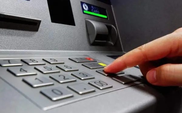 Ministerio de Economía presenta calendario de pagos de salarios y haberes correspondientes a este mes