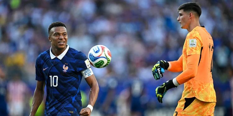 Mbappé a Celeste Amarilla: «Usted es una mujer despreciable»
