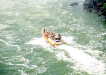 Un turista neerlandés muere tras el vuelco de una lancha en las Cataratas del Iguazú