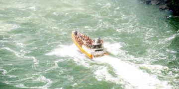 Un turista neerlandés muere tras el vuelco de una lancha en las Cataratas del Iguazú