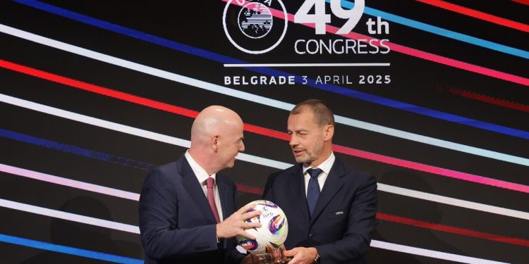 Las 55 federaciones de la UEFA acuerdan no participar de ningún torneo de la FIFA tras la propuesta de privatización comercial de Infantino