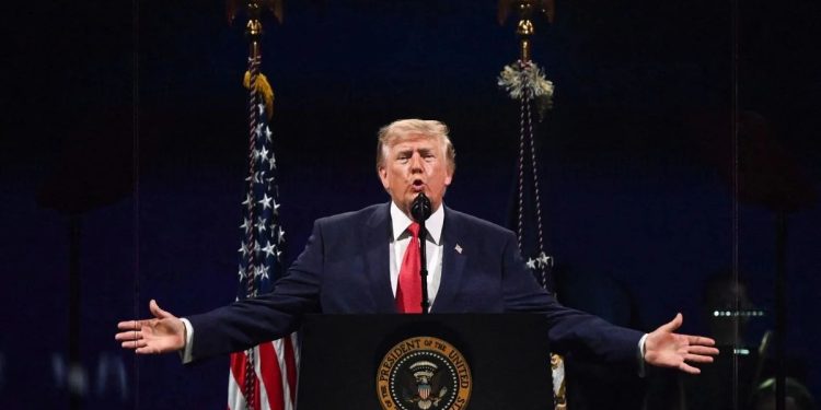Donald Trump notifica formalmente al Congreso de Estados Unidos el inicio de acciones militares contra Irán