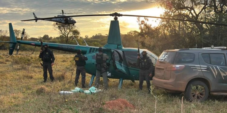 Brasil interceptó helicóptero con 288 kilos de cocaína procedente de Paraguay