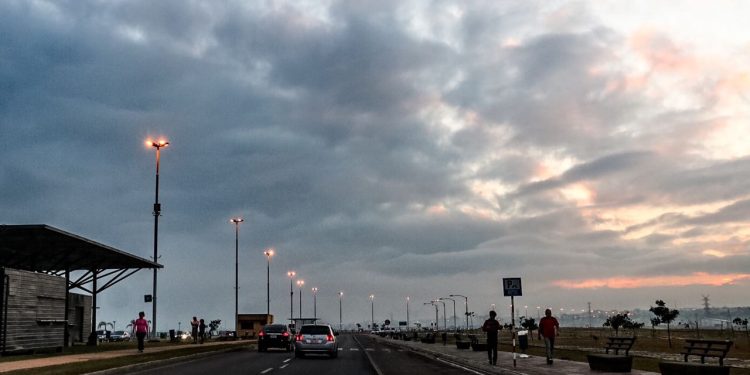 Meteorología prevé ráfagas de hasta 90 km/h y un sistema de tormentas durante el fin de semana
