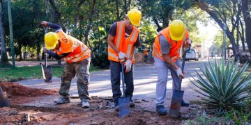 Avanza el proyecto de revitalización de la Plaza Uruguaya con la incorporación de aportes ciudadanos