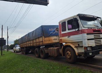 Un hombre perdió la vida al ser embestido por un camión