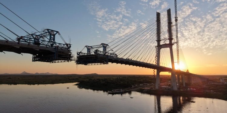 Puente de la Bioceánica, cada vez más cerca de unir Paraguay y Brasil