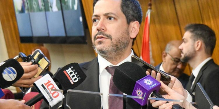 Raúl Latorre califica de “acto de justicia” la visita de Cartes a EE. UU. y el levantamiento de sanciones