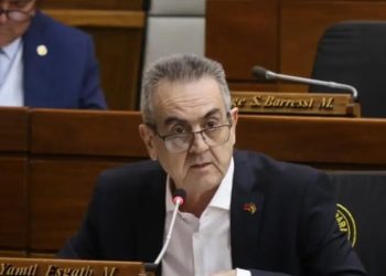 Yamil Esgaib tilda de «traidor» a Mario Abdo Benítez y repudia acercamiento de sectores colorados al expresidente